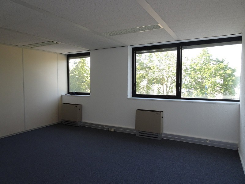 Bureaux Vide 52 m²